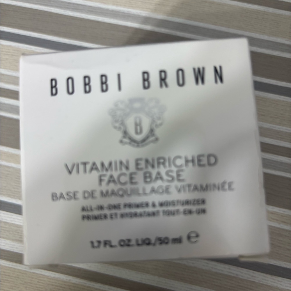 Bobbi Brown Vitamin Enriched Face Base